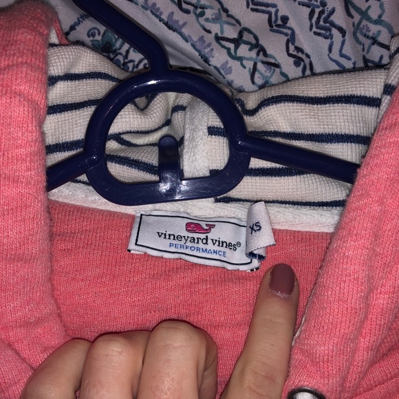 Vineyard vines hoodie - Picture 3 of 6